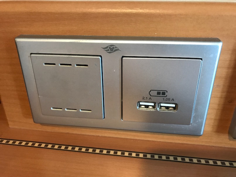 USB Charging Plug - Disney Cruise